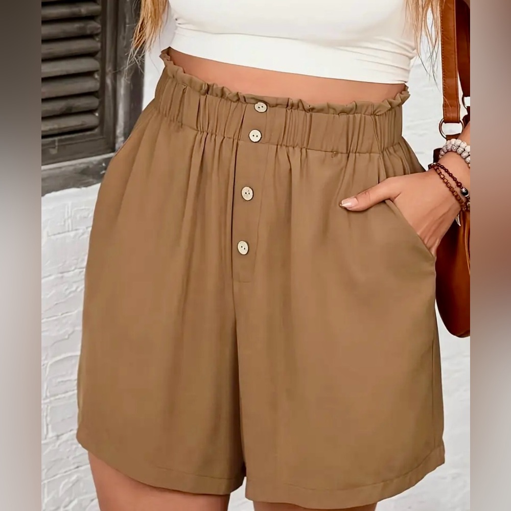 Women's Tan High-Waisted Shorts Size 4X Never Worn